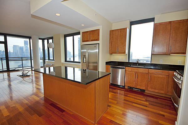 389 Washington St., #28K Jersey City, NJ Kitchen/Living Room